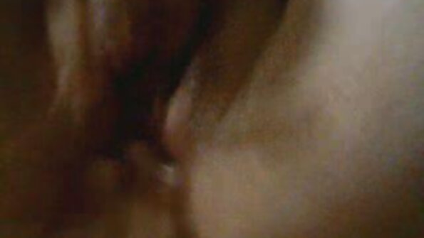 Donne calde si video porno nonne con giovani leccano a vicenda nella posizione sessantanove